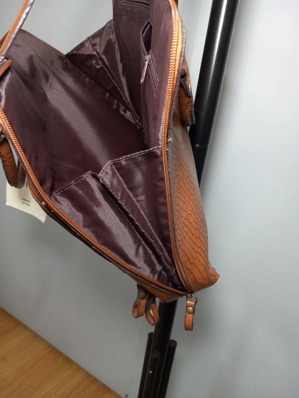Bueno Tan Croc-Embossed Laptop Business Tote Shouldet Trap NWT